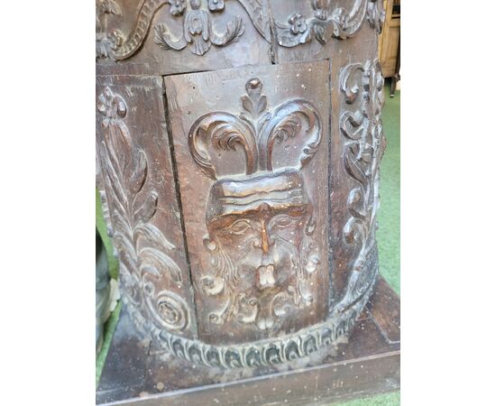 Antico torchio da vino intagliato e decorato epoca '600 Toscana