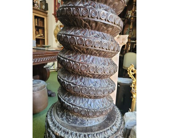 Antico torchio da vino intagliato e decorato epoca '600 Toscana