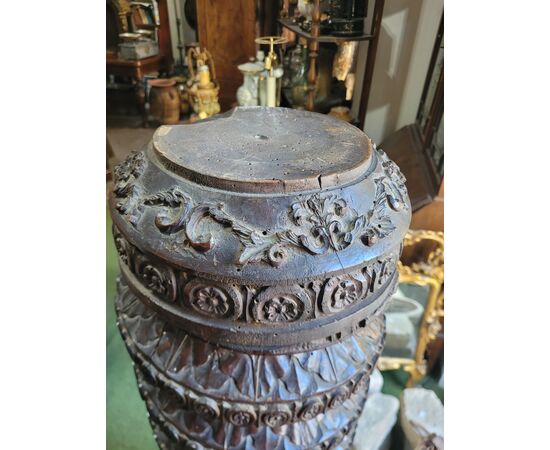 Antico torchio da vino intagliato e decorato epoca '600 Toscana