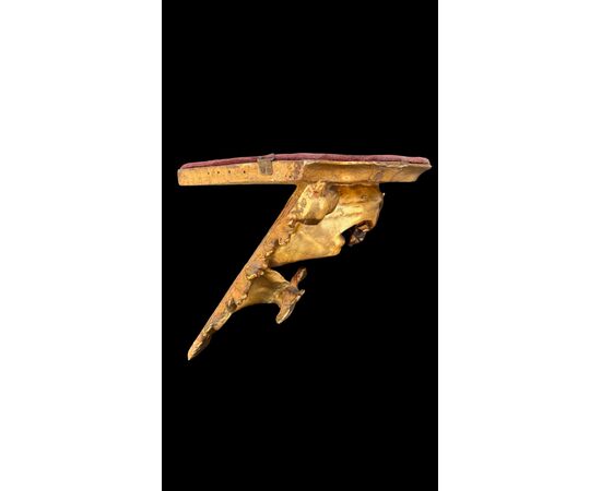 Corner shelf in carved wood and gold leaf. Florence.
