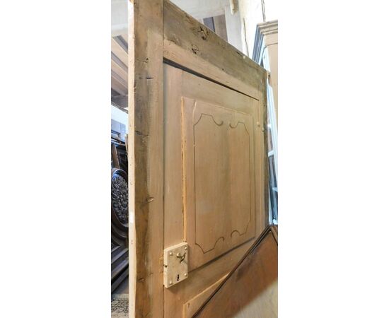 PTL573 - Porta laccata e dipinta, un battente, con telaio, epoca '700, misure luce cm L 82 x H 196
