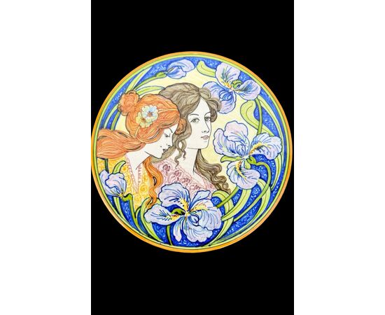 Majolica plate with Art Nouveau decoration. Molaroni Manufactory. Pesaro.