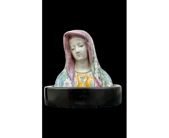 Majolica bust of the Madonna. Minghetti, Bologna.