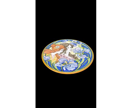 Majolica plate with Art Nouveau decoration. Molaroni Manufactory. Pesaro.