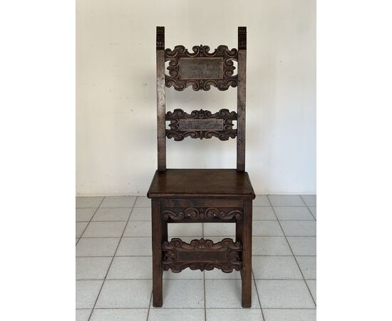 Louis XIV walnut carved folder chair. Lombardy 17th century