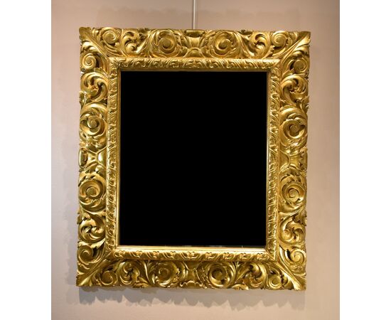 Large Florentine mirror from the early 18th century