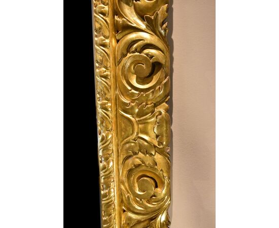 Large Florentine mirror from the early 18th century