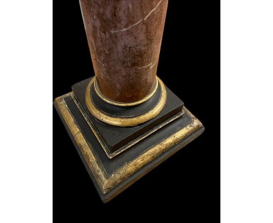 COLONNA IN MARMO ROSSO