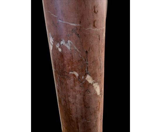 COLONNA IN MARMO ROSSO