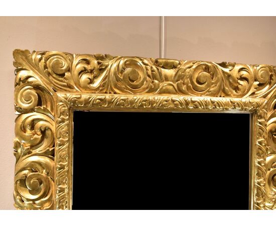 Large Florentine mirror from the early 18th century