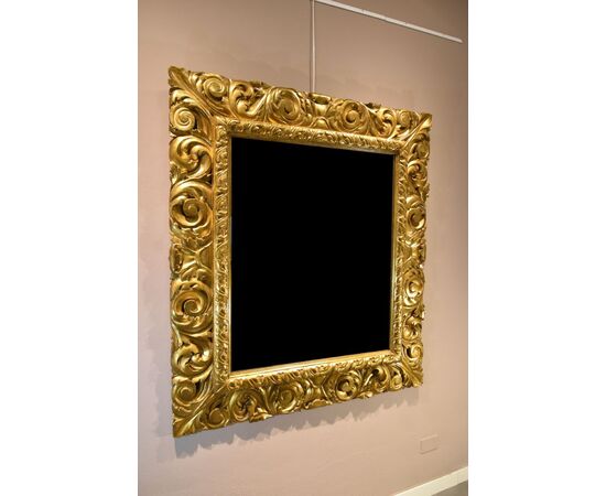Large Florentine mirror from the early 18th century