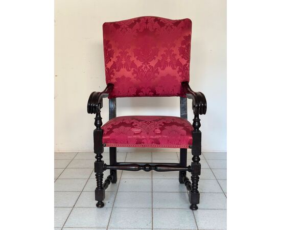 Trono seggiolone in noce . Bologna XVIII secolo