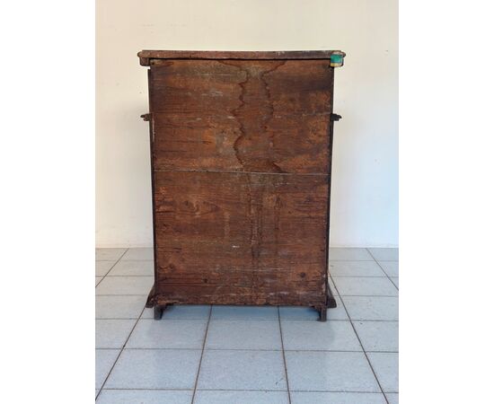 Walnut cabinet. Lombardy 17th century