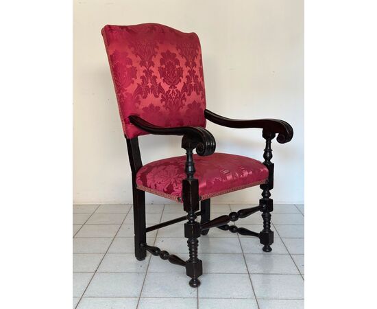 Trono seggiolone in noce . Bologna XVIII secolo