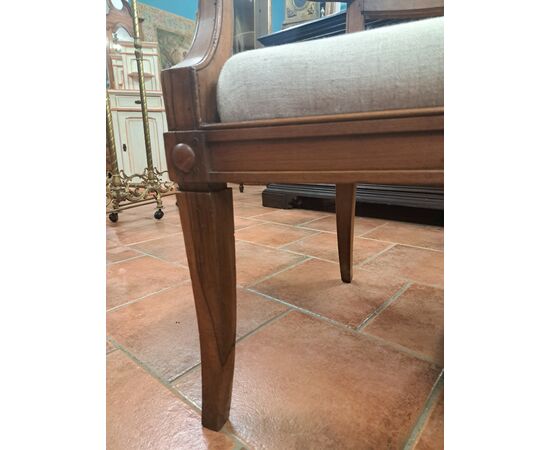 Divano in stile Neoclassico in noce