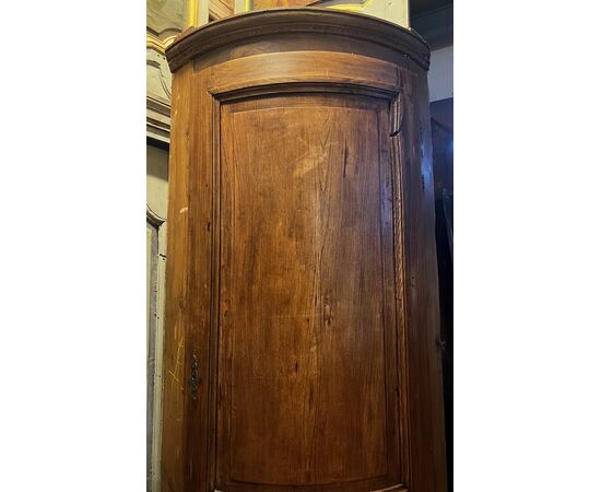 ARM255 - Coppia di placard/ angoliere in rovere, epoca '800, misure massime cm L 90 x H 241 x P 30