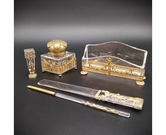 Raro set da scrittura epoca Napoleone III in bronzo dorato e cristallo