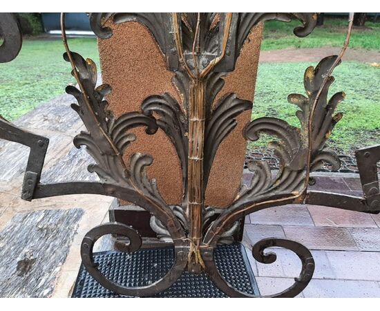 Grande applique in metallo dorato cm. 95 x 60