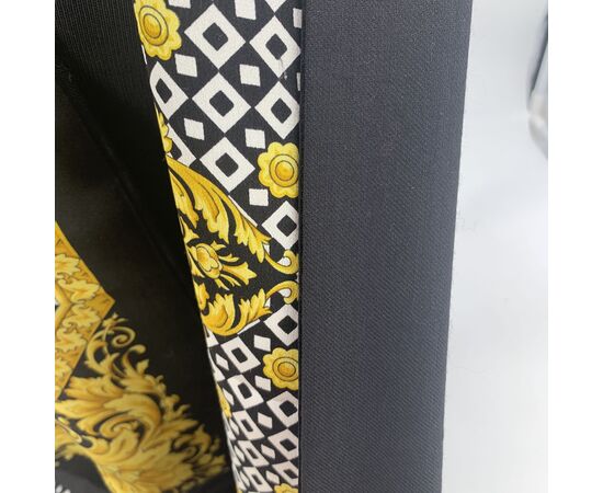 VERSACE Foulard Vintage in Seta Col. Multicolore