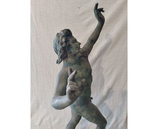Bellissima scultura raffigurante Fauno danzante - H 81 cm