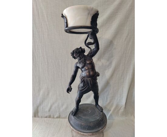 Strepitosa scultura in bronzo raffigurante Sileno - H 62 cm