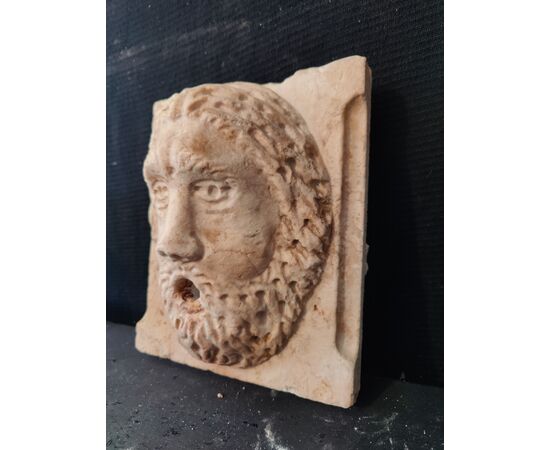 Raffinato lavandino in marmo Rubbio finemente decorato con mascherone - 64 x 42 cm