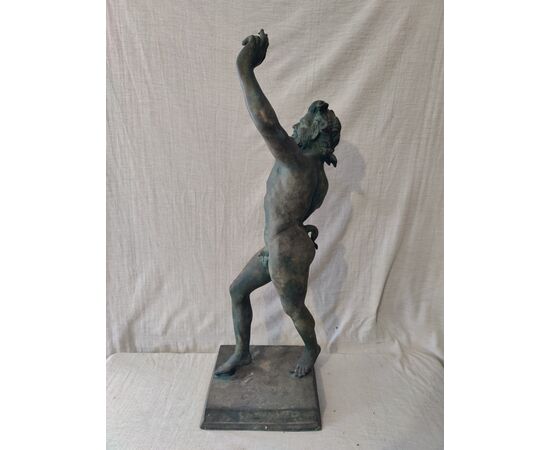 Bellissima scultura raffigurante Fauno danzante - H 81 cm
