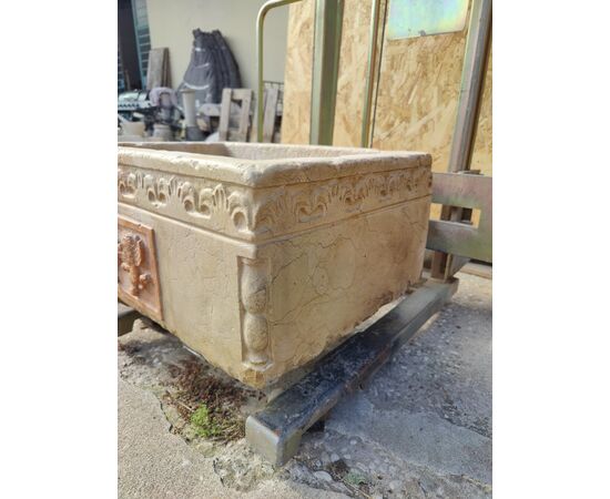 Magnifico lavandino in marmo botticino con particolare intarsio - 58 x 42 cm