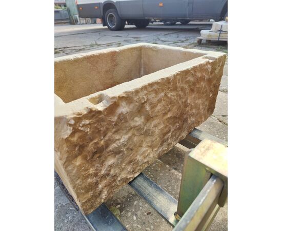 Magnifico lavandino in marmo botticino con particolare intarsio - 58 x 42 cm