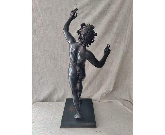 Bellissima scultura raffigurante Fauno danzante - H 80 cm