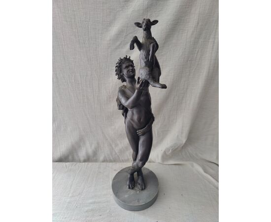 Meravigliosa scultura raffigurante Satiro con capretta - H 68 cm