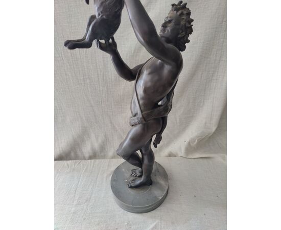 Meravigliosa scultura raffigurante Satiro con capretta - H 68 cm