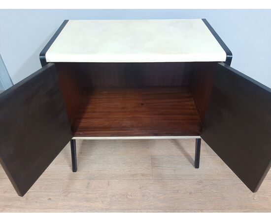 Piccolo mobile bar in legno laccato nero e pergamena , anni '50
