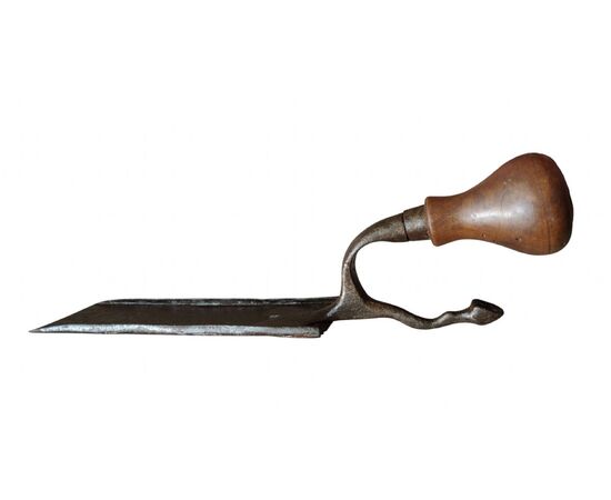 Zoomorphic tool for farriers from the late 19th century