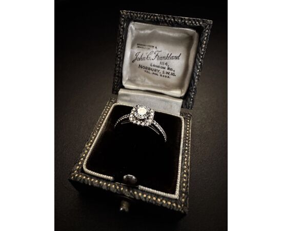 Anello  con  Diamanti Anello  con  Diamanti
