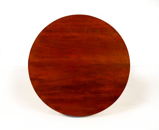 Walnut veneered table, 19th century