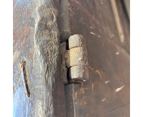 Antique 17th century oak chest. Carved. Dimensions 166 x 58 h 78 cm Antique 17th century oak chest. Carved. Dimensions 166 x 58 h 78 cm