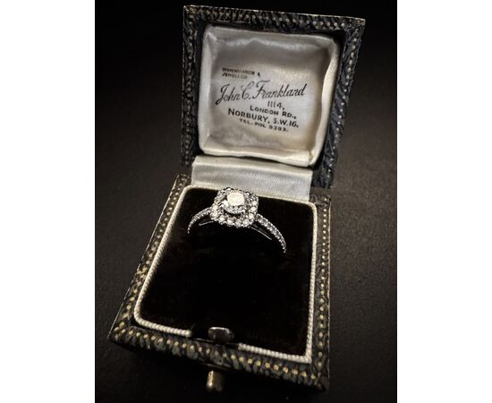 Anello  con  Diamanti Anello  con  Diamanti
