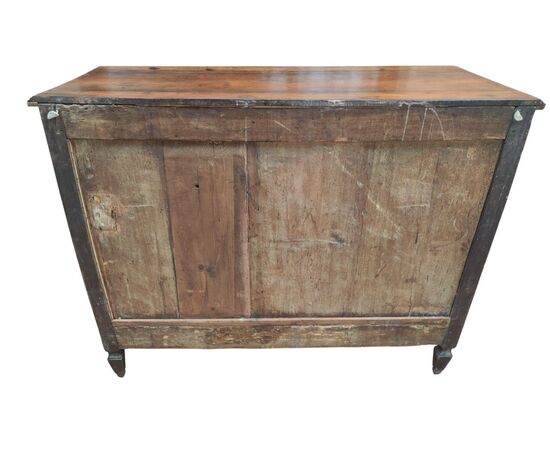 Rare and important Louis XVI chest of drawers from Parma in walnut Rare and important Louis XVI chest of drawers from Parma in walnut