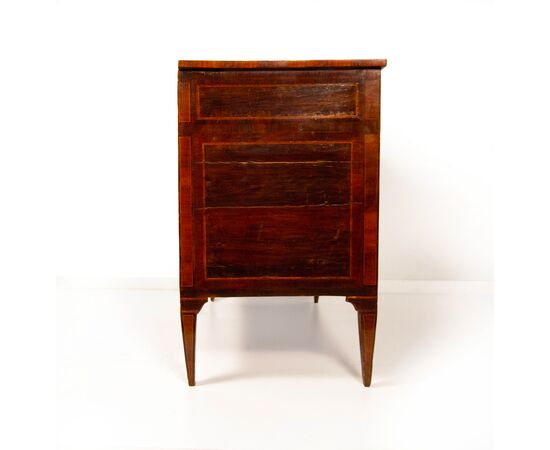 Rosewood veneered chest of drawers, late 18th-early 19th century