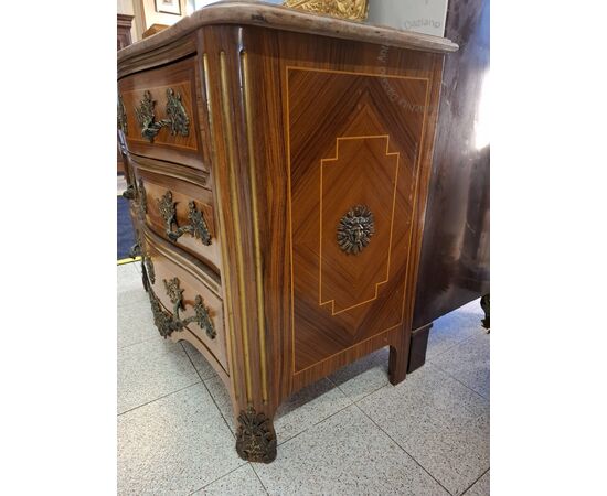 Louis XV chest of drawers