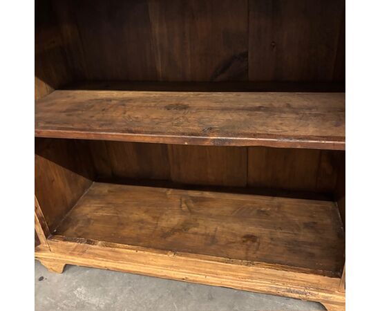Antica credenza abete fine 800 legno chiaro restaurata . Misure ricercate . Mis 103 x 47, 50 . h 90
