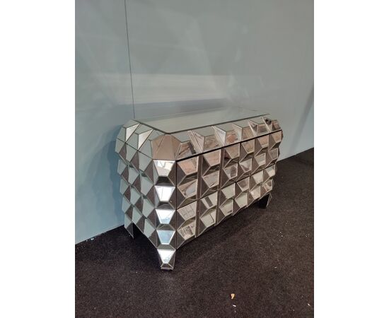 Particolare comò con specchi - 120 x 45 cm
