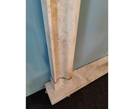 Elegante camino in marmo botticino - 139 x H 130 cm - Venezia