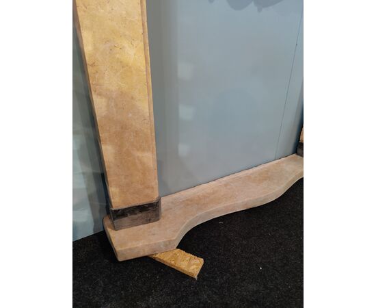 Elegante camino in marmo nembro rosa con soglia - 119 x H 102 cm - Venezia