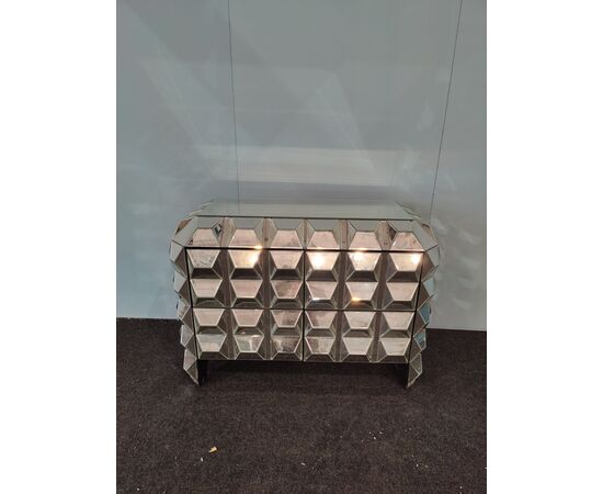 Particolare comò con specchi - 120 x 45 cm