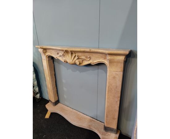 Elegante camino in marmo nembro rosa con soglia - 119 x H 102 cm - Venezia