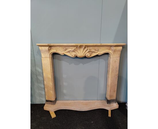 Elegante camino in marmo nembro rosa con soglia - 119 x H 102 cm - Venezia