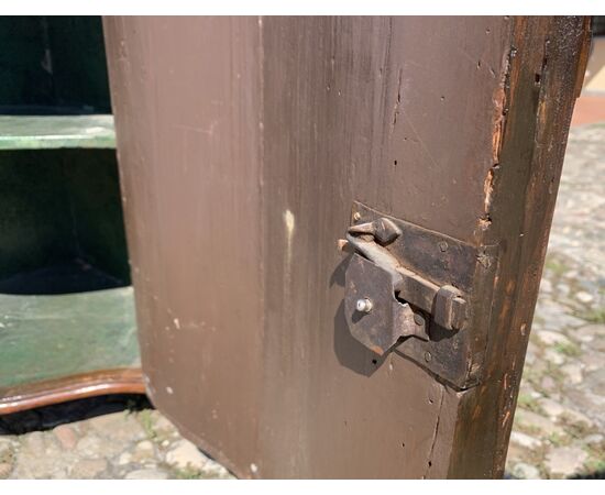 Pair of walnut veneer corner cabinets. Venice, 18th century.
