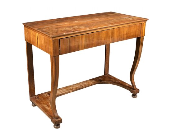 Walnut veneered wall console. Italy, first half of the 19th century.